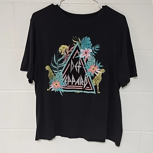 Deff Leppard 2021 Bludgeon Concert Tee Shirt Tropical Graphic 100% Cotton - Picture 1 of 7